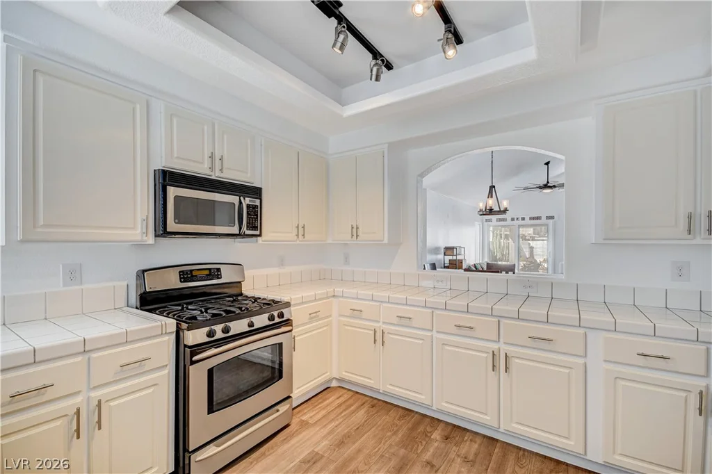 3725 Misty Falls, Las Vegas, NV 89129
