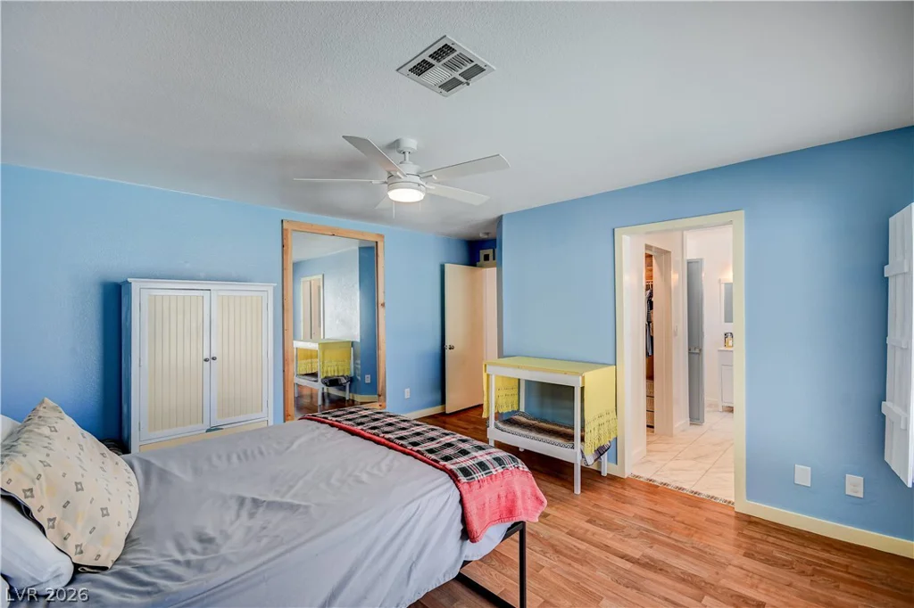 3725 Misty Falls, Las Vegas, NV 89129