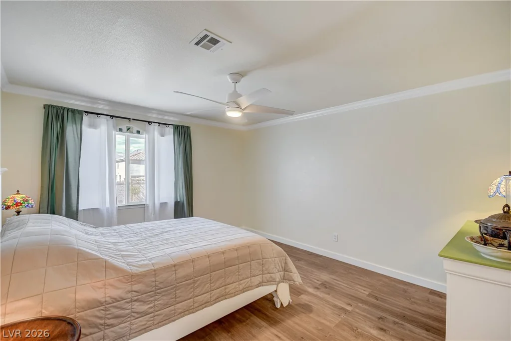 3725 Misty Falls, Las Vegas, NV 89129