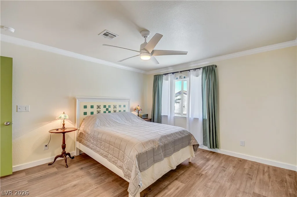 3725 Misty Falls, Las Vegas, NV 89129