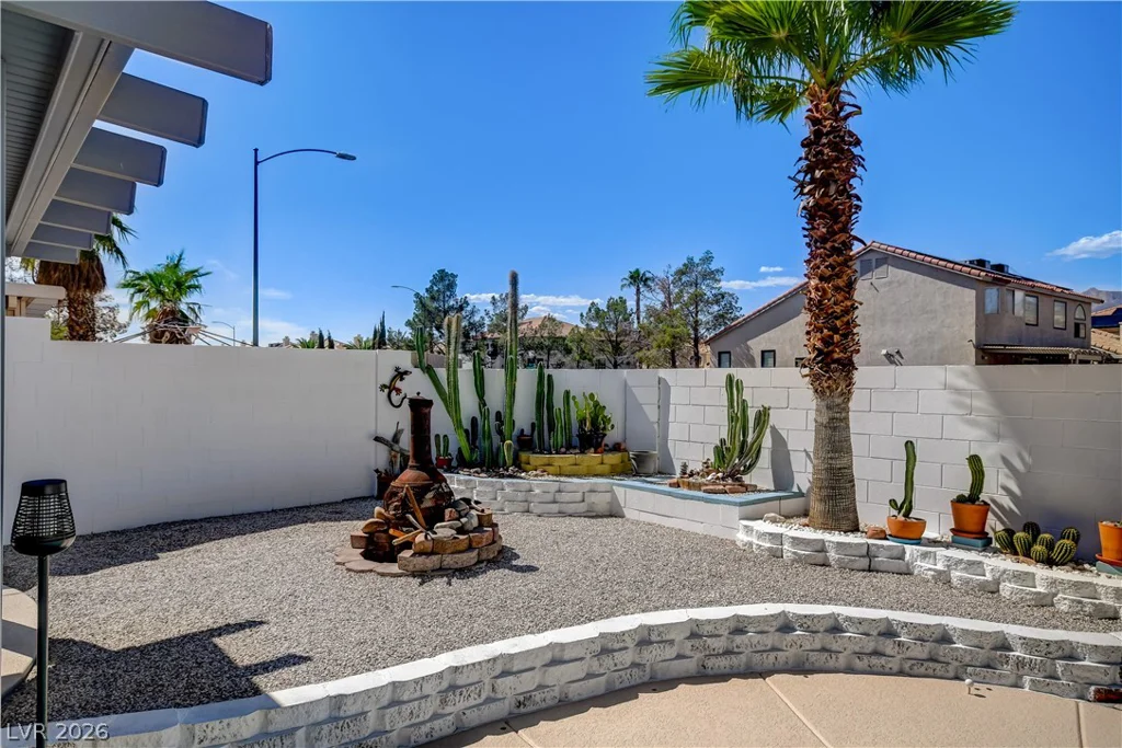 3725 Misty Falls, Las Vegas, NV 89129