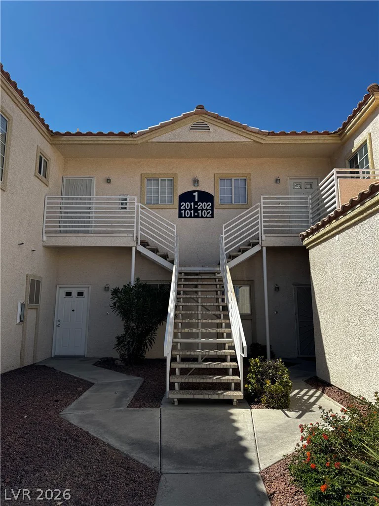 1900 Torrey Pines, Las Vegas, NV 89108