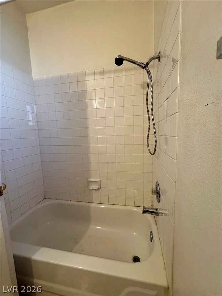 1900 Torrey Pines, Las Vegas, NV 89108