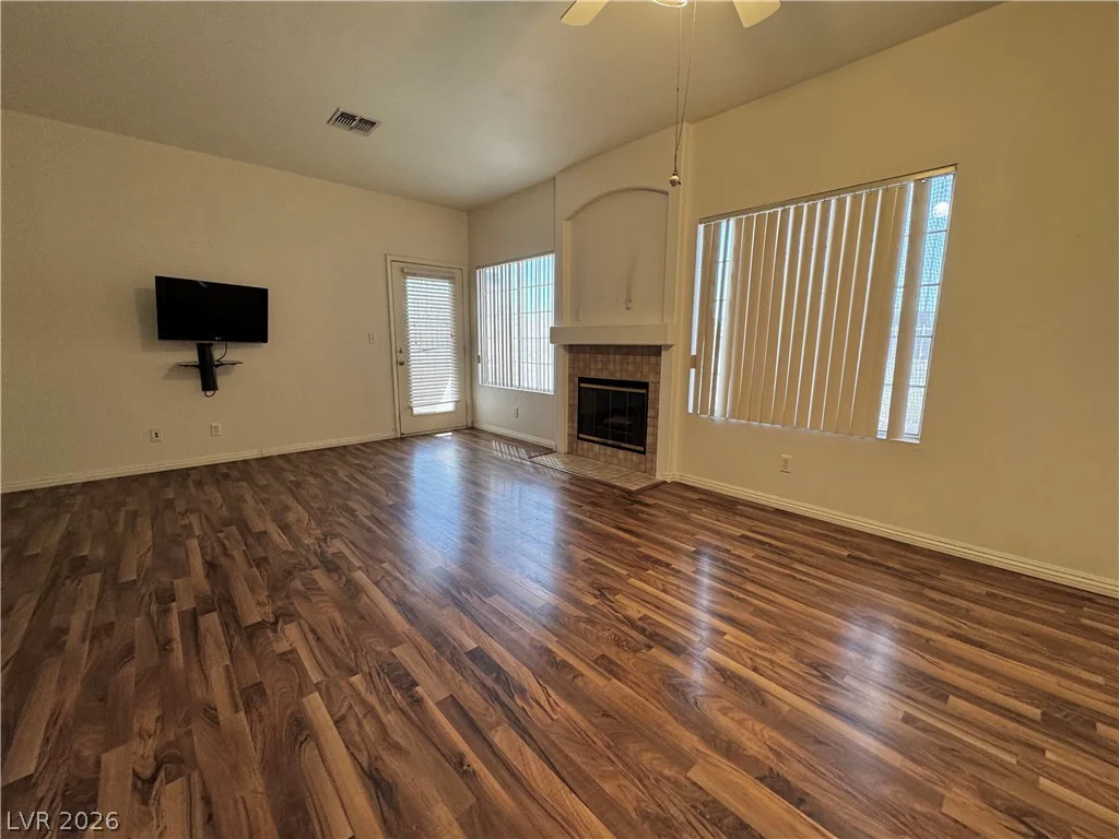 1900 Torrey Pines, Las Vegas, NV 89108