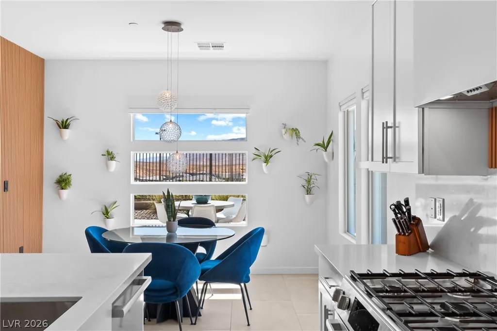 924 Kings Cliff, Las Vegas, NV 89138