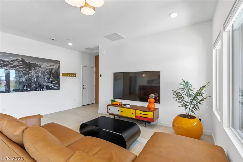 924 Kings Cliff, Las Vegas, NV 89138