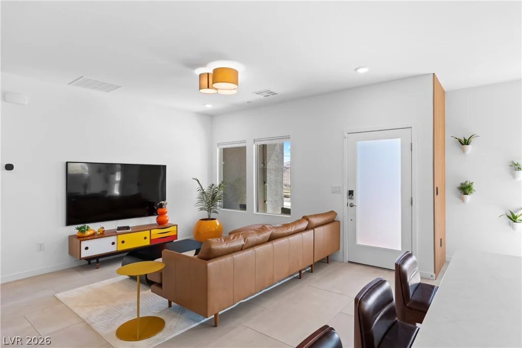 924 Kings Cliff, Las Vegas, NV 89138