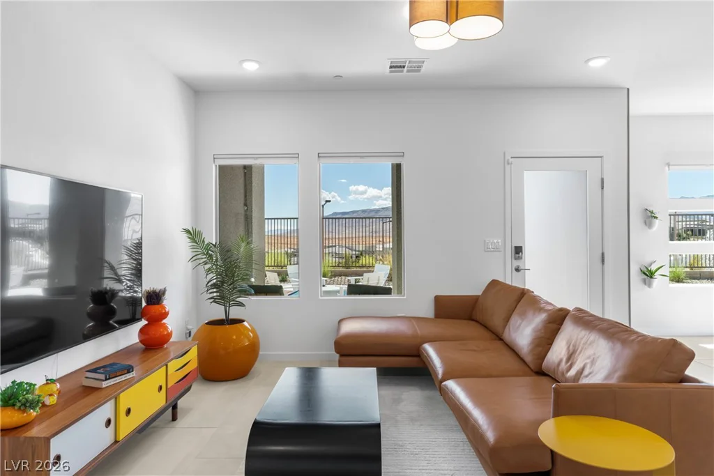 924 Kings Cliff, Las Vegas, NV 89138