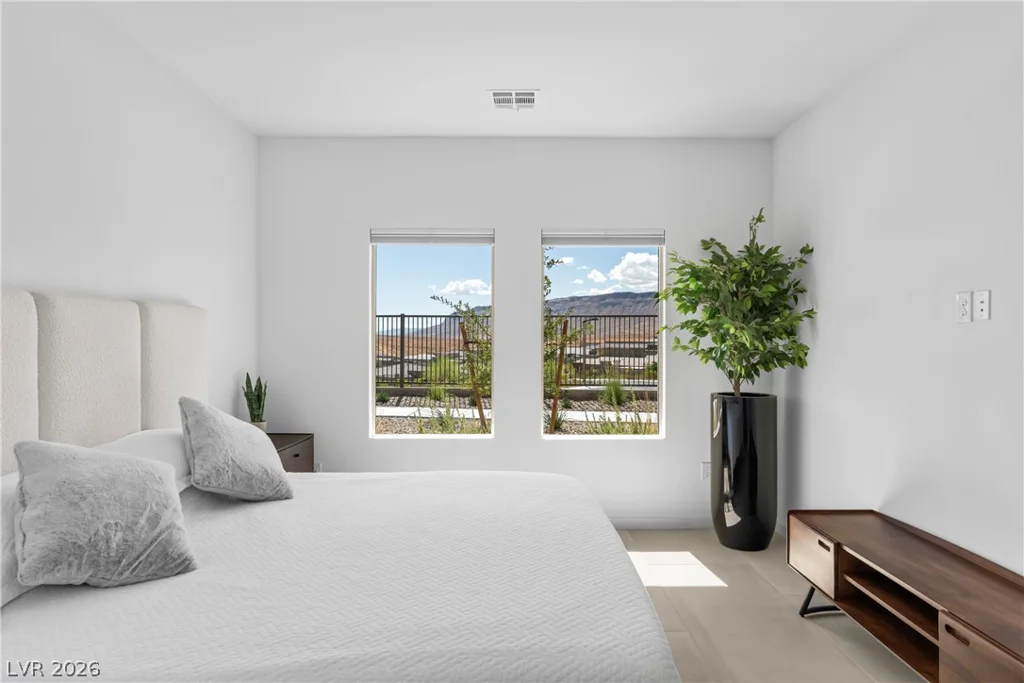 924 Kings Cliff, Las Vegas, NV 89138