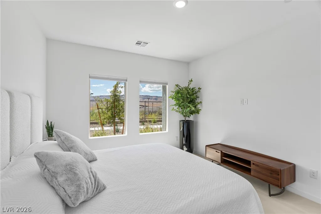 924 Kings Cliff, Las Vegas, NV 89138