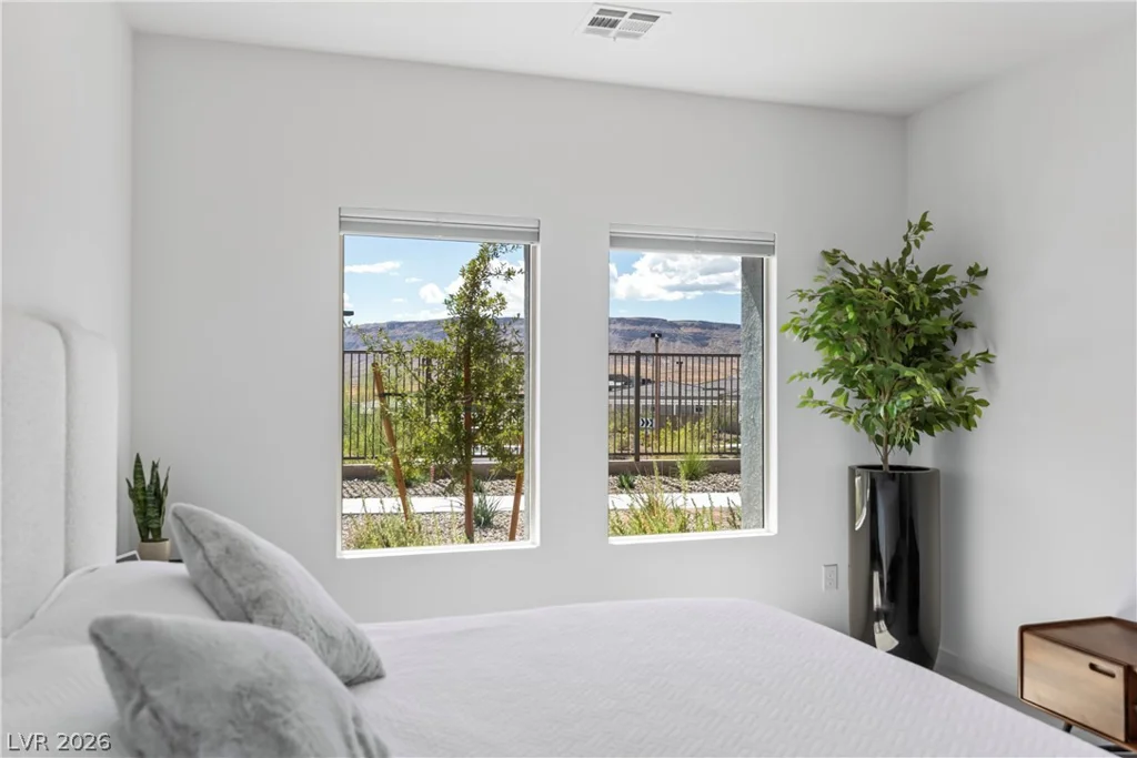 924 Kings Cliff, Las Vegas, NV 89138