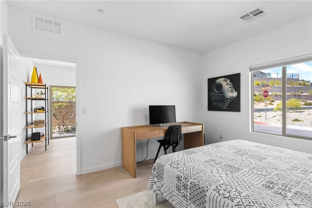 924 Kings Cliff, Las Vegas, NV 89138