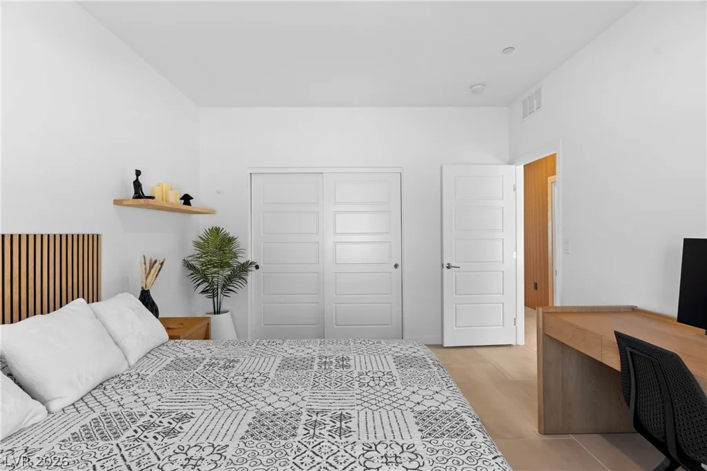 924 Kings Cliff, Las Vegas, NV 89138