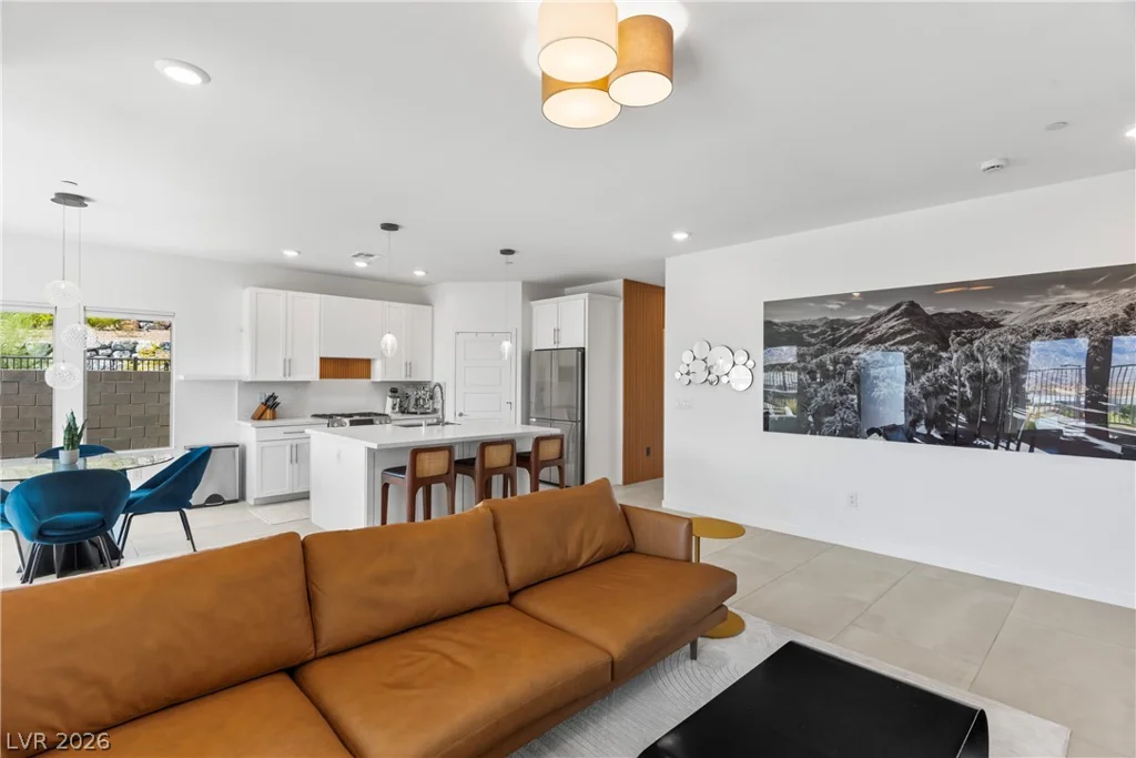 924 Kings Cliff, Las Vegas, NV 89138
