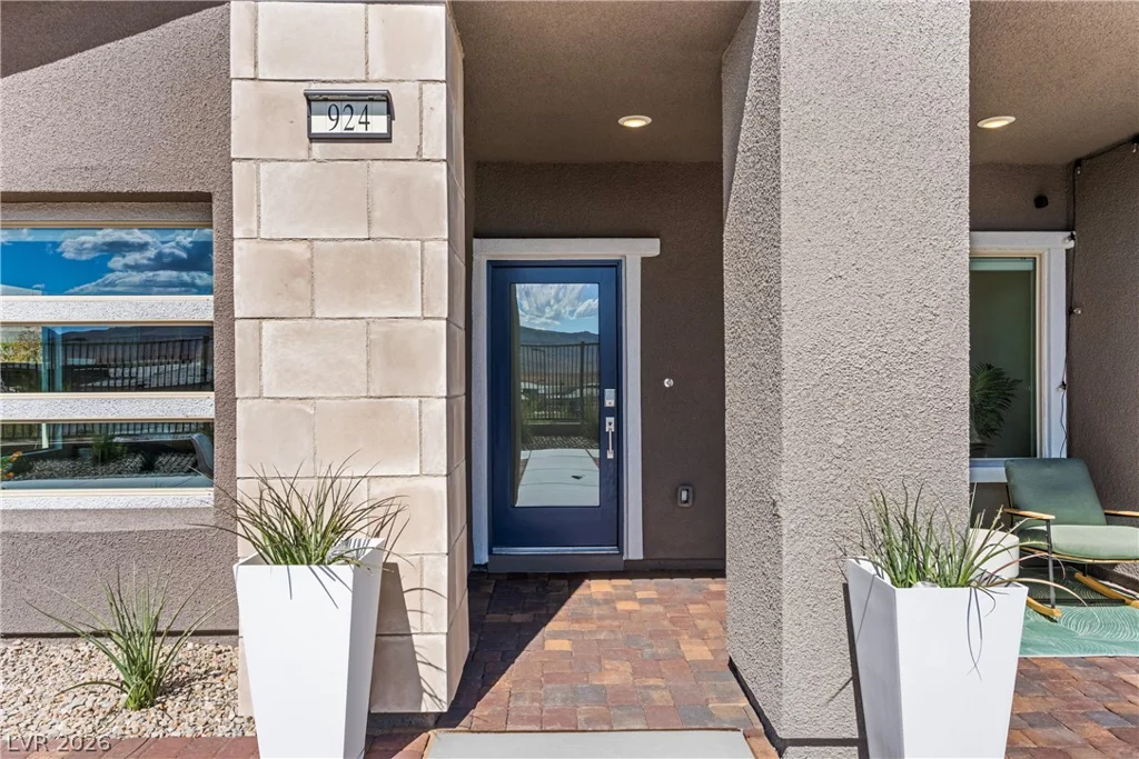 924 Kings Cliff, Las Vegas, NV 89138