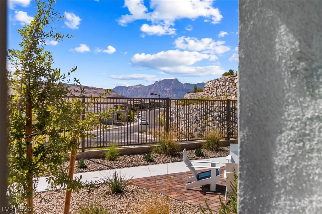 924 Kings Cliff, Las Vegas, NV 89138