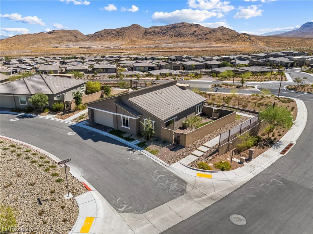 924 Kings Cliff, Las Vegas, NV 89138