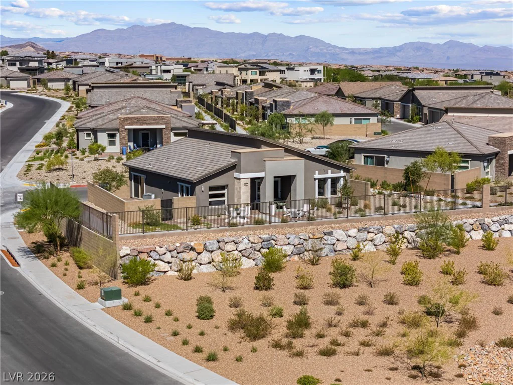 924 Kings Cliff, Las Vegas, NV 89138
