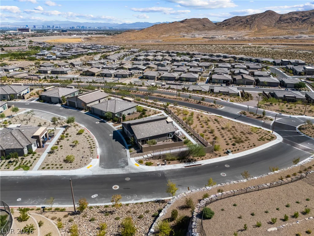 924 Kings Cliff, Las Vegas, NV 89138