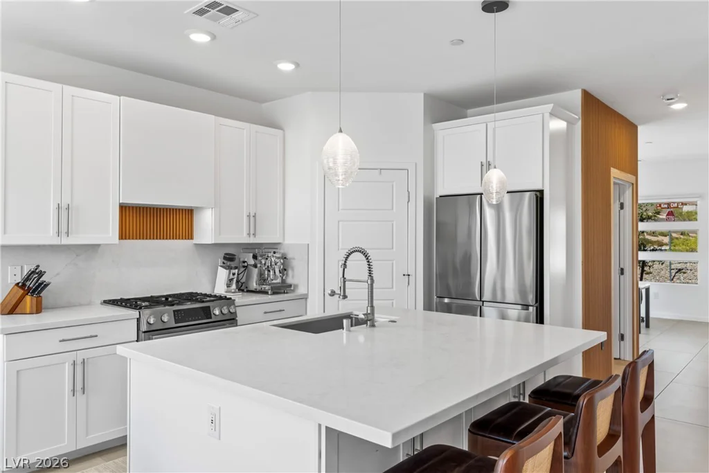 924 Kings Cliff, Las Vegas, NV 89138