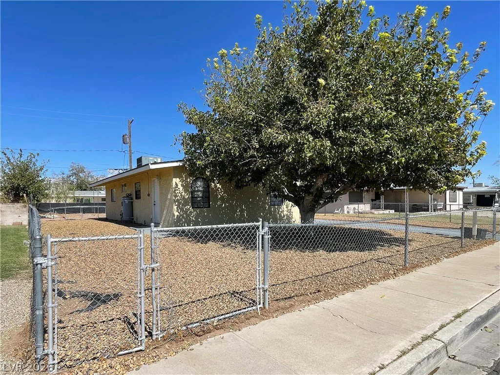 608 Frederick, Las Vegas, NV 89106