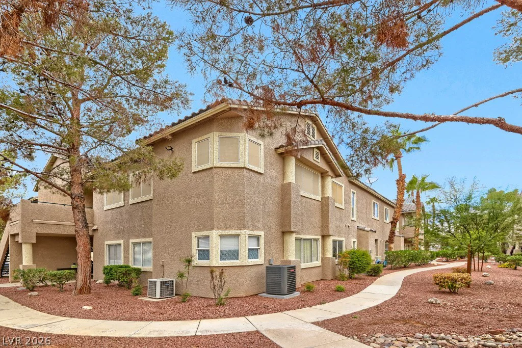 2152 Jasper Bluff, Las Vegas, NV 89117
