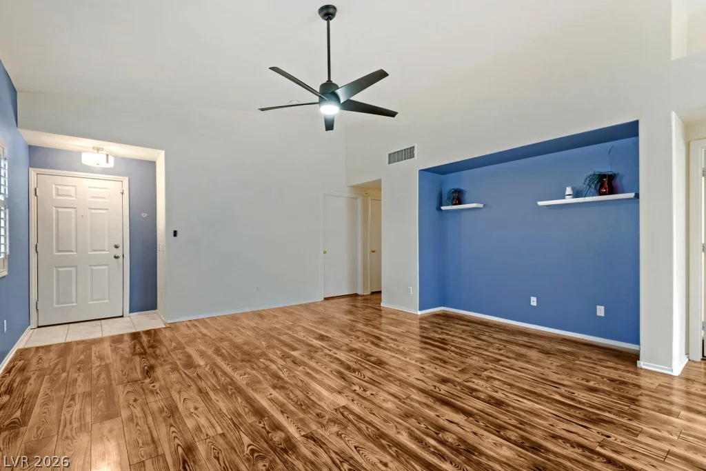 2152 Jasper Bluff, Las Vegas, NV 89117