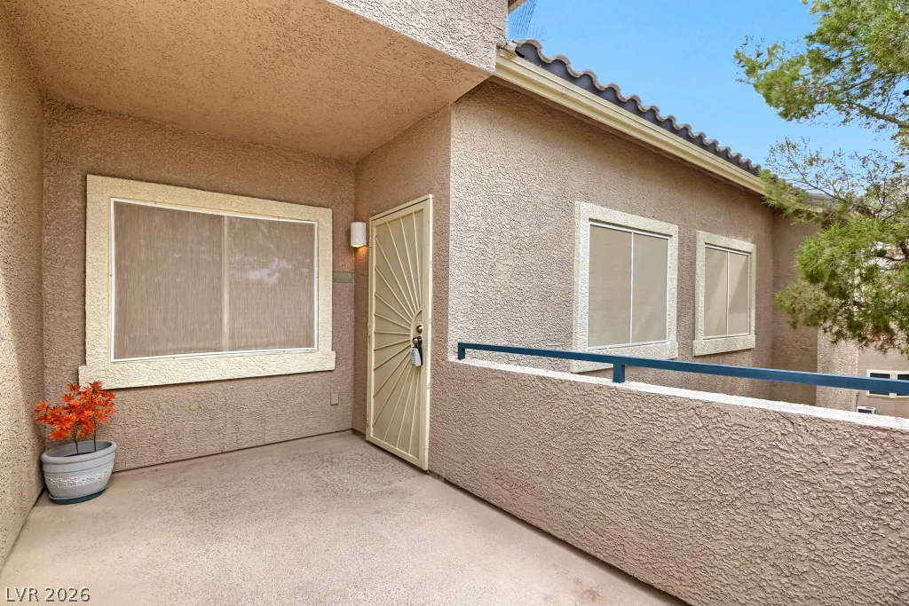 2152 Jasper Bluff, Las Vegas, NV 89117