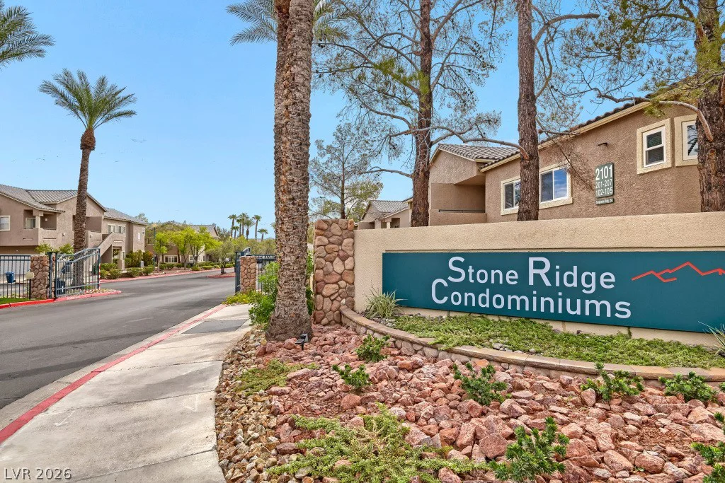 2152 Jasper Bluff, Las Vegas, NV 89117