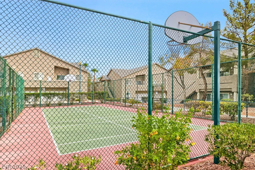 2152 Jasper Bluff, Las Vegas, NV 89117