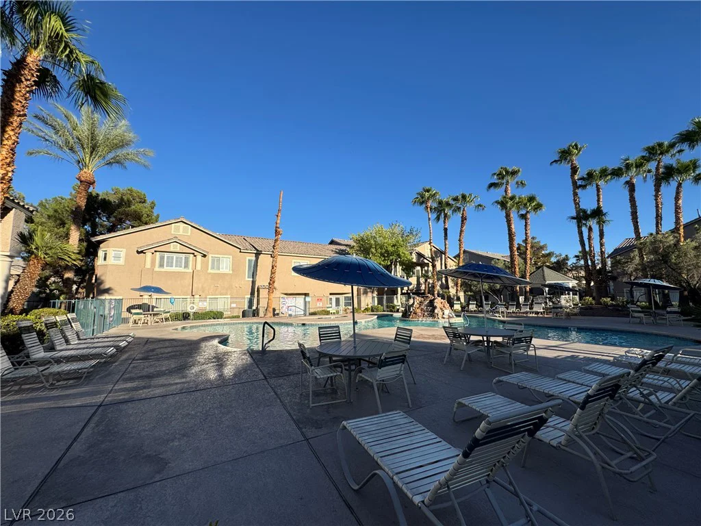 2152 Jasper Bluff, Las Vegas, NV 89117