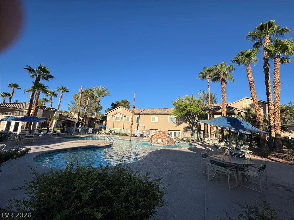 2152 Jasper Bluff, Las Vegas, NV 89117