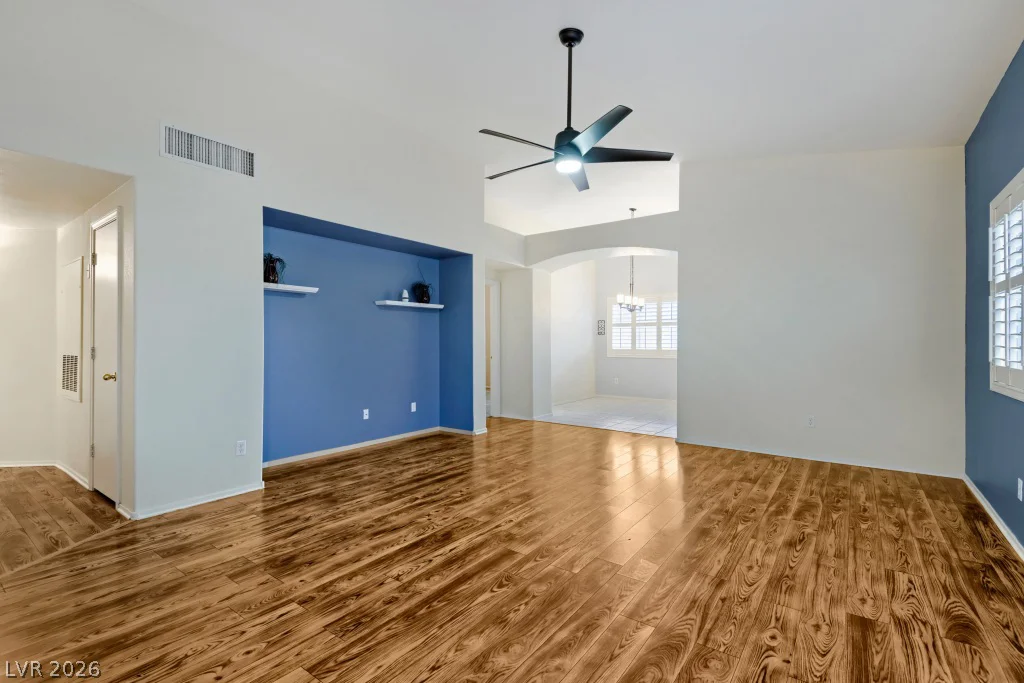 2152 Jasper Bluff, Las Vegas, NV 89117