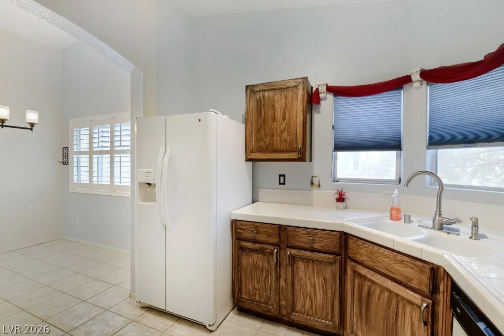 2152 Jasper Bluff, Las Vegas, NV 89117