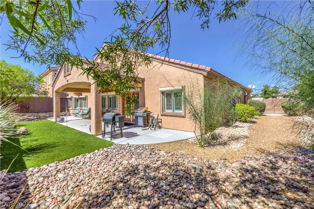 8327 Bowman Woods, Las Vegas, NV 89129