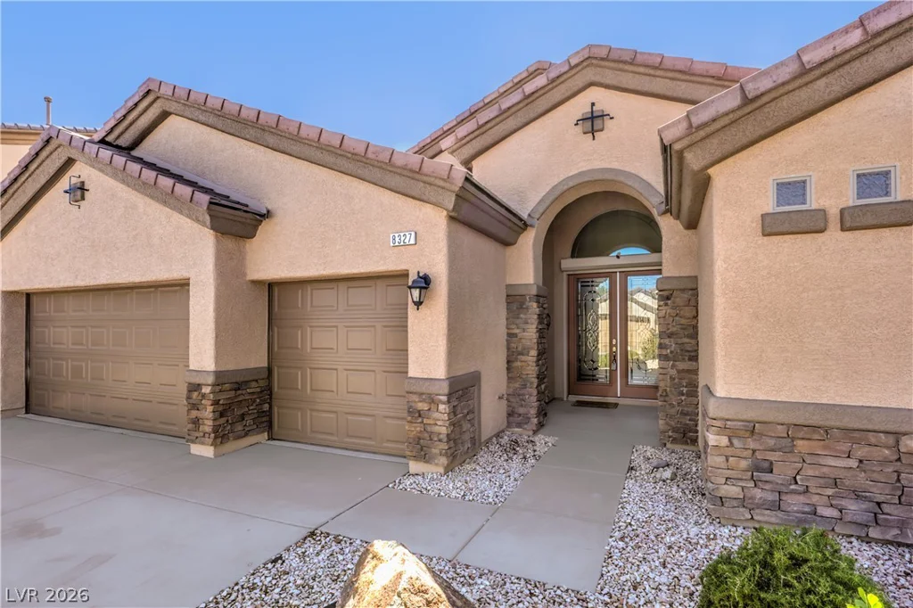 8327 Bowman Woods, Las Vegas, NV 89129