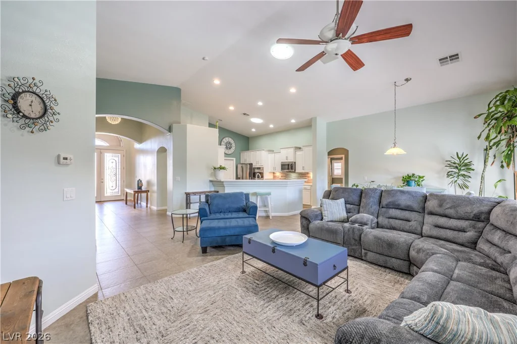 8327 Bowman Woods, Las Vegas, NV 89129