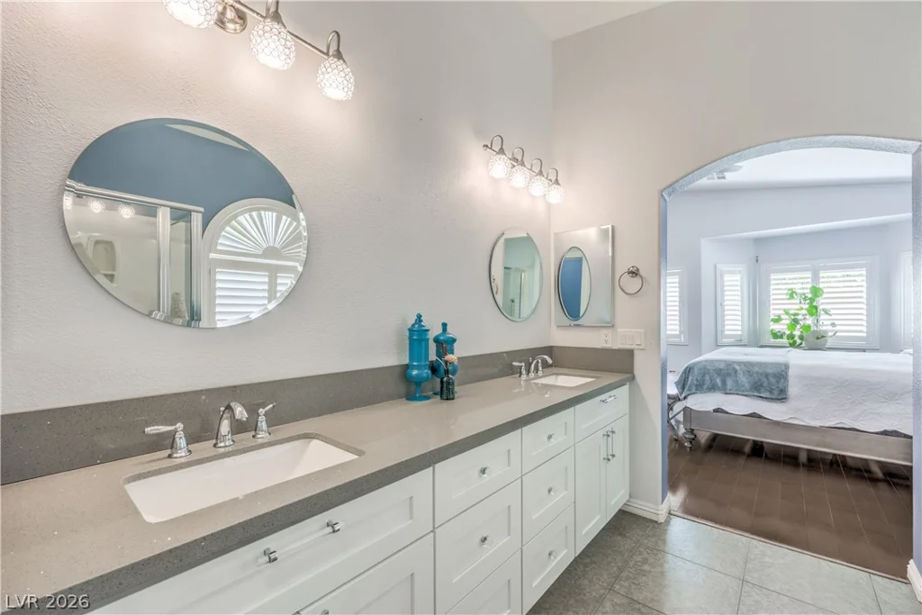 8327 Bowman Woods, Las Vegas, NV 89129