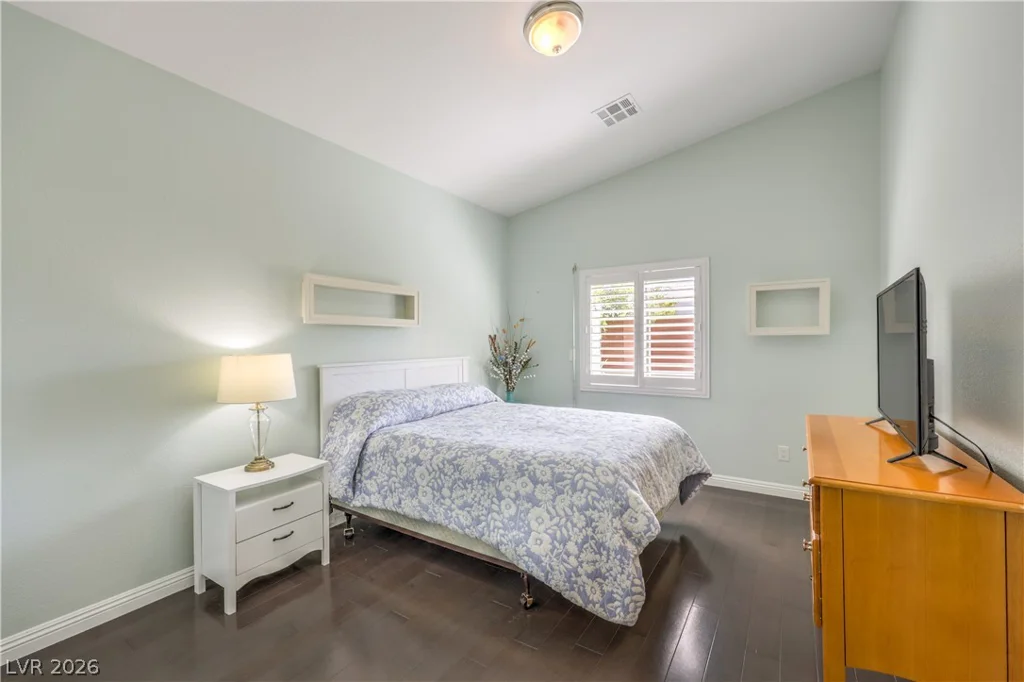 8327 Bowman Woods, Las Vegas, NV 89129