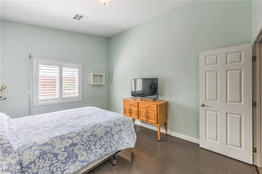 8327 Bowman Woods, Las Vegas, NV 89129