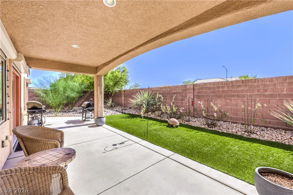 8327 Bowman Woods, Las Vegas, NV 89129