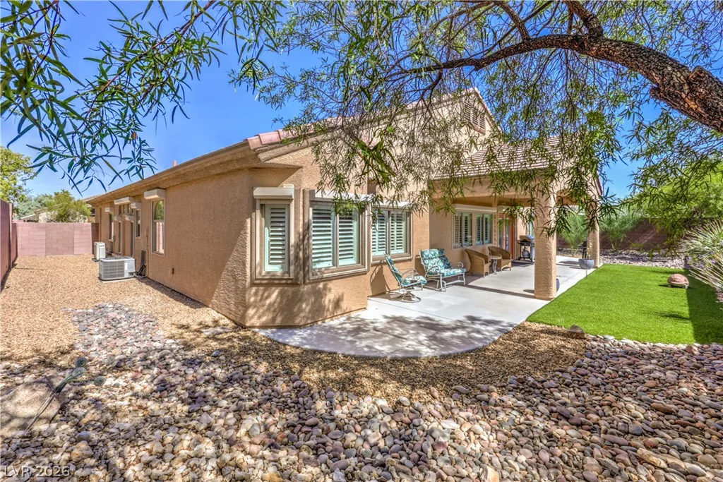 8327 Bowman Woods, Las Vegas, NV 89129