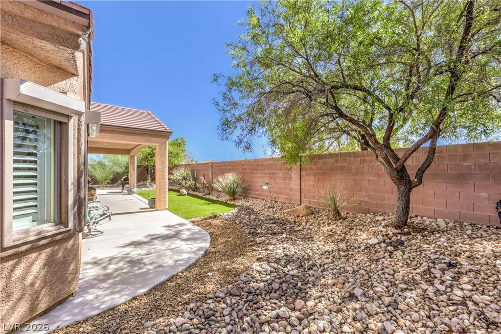 8327 Bowman Woods, Las Vegas, NV 89129