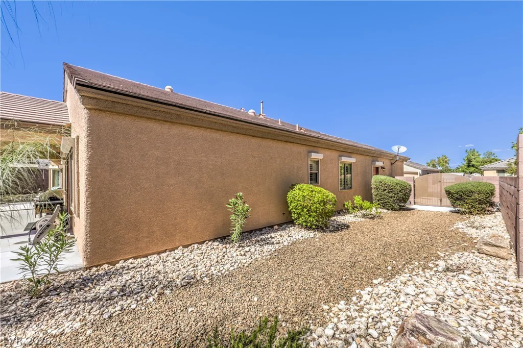 8327 Bowman Woods, Las Vegas, NV 89129