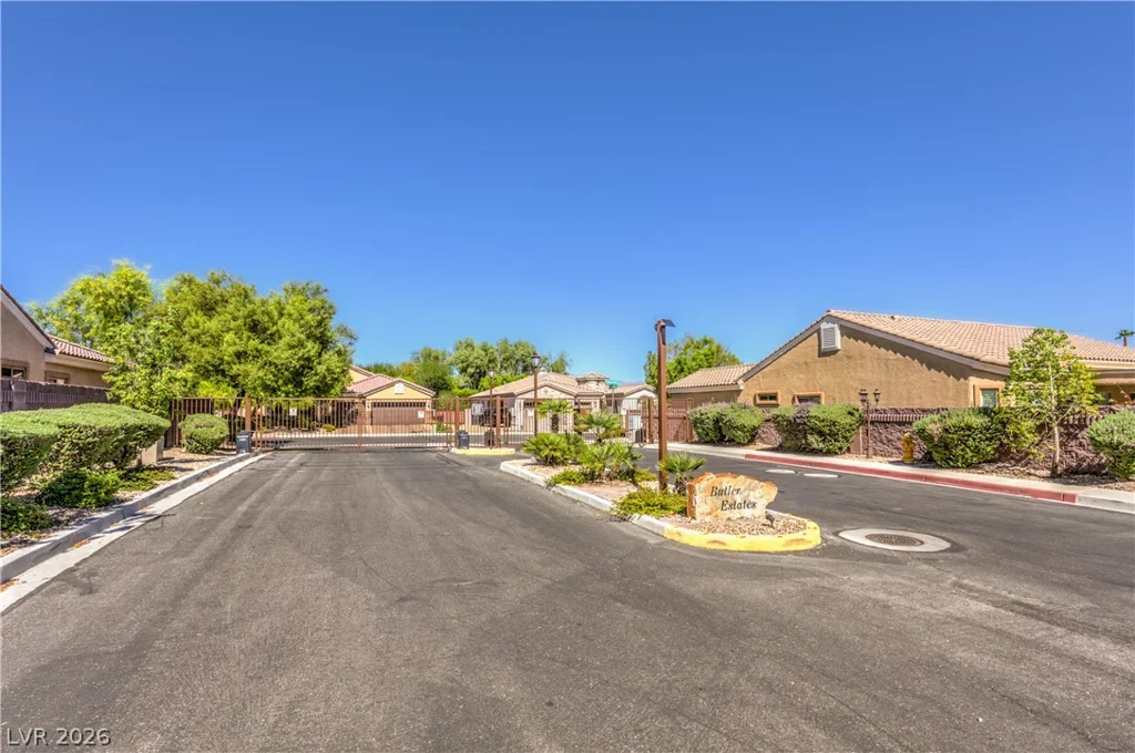 8327 Bowman Woods, Las Vegas, NV 89129