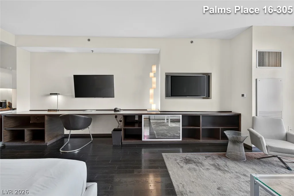 4381 Flamingo, Las Vegas, NV 89103