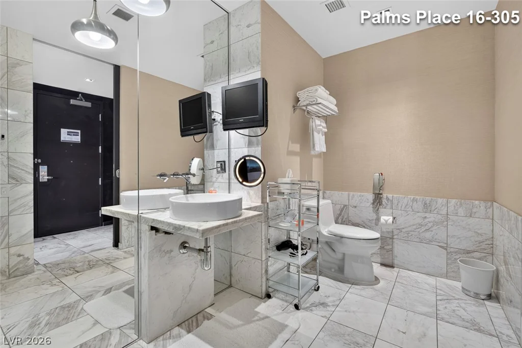 4381 Flamingo, Las Vegas, NV 89103