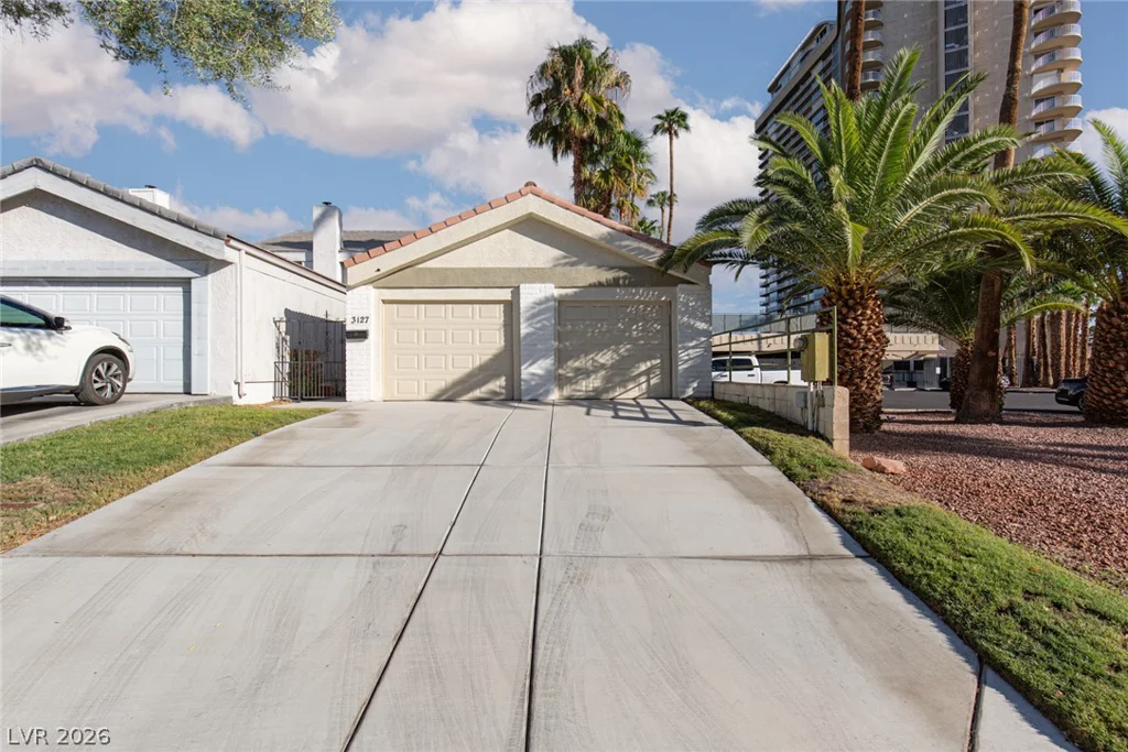 3127 Bel Air, Las Vegas, NV 89109