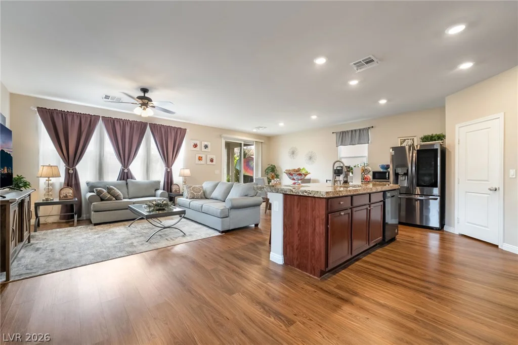 7237 Pazienza, Las Vegas, NV 89113