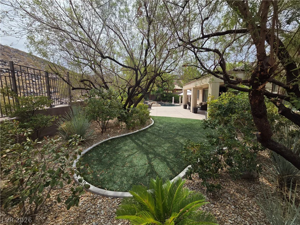 2104 Pont National, Henderson, NV 89044